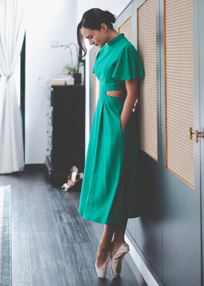 Signature Cut-Out Cheongsam with Sleeves - Emerald (Pre-order)