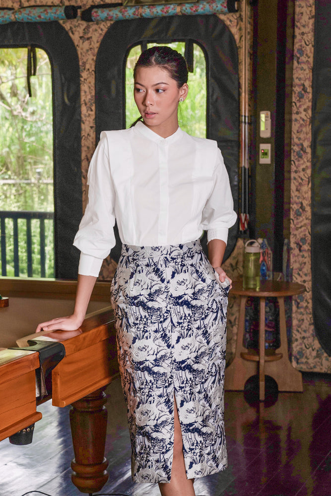 
            
                Load image into Gallery viewer, Alessandra Convertible Shirt - White / Navy Blue / Pink
            
        