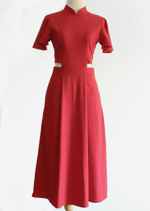 
            
                Load image into Gallery viewer, Signature Cut-Out Cheongsam with Sleeves - Red ( Pre-order )
            
        